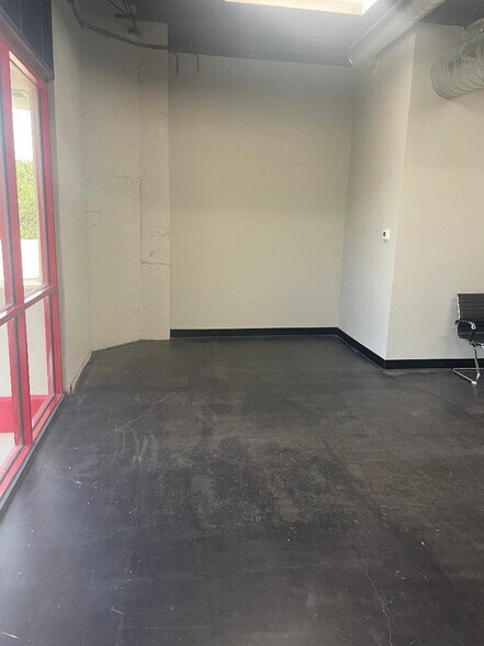 More Photos Of 2301 Longleaf Blvd, Lake Wales Office For Lease