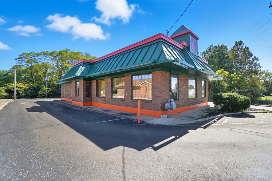 More Photos Of 1535 Xenia Ave, Yellow Springs Restaurant For Sale