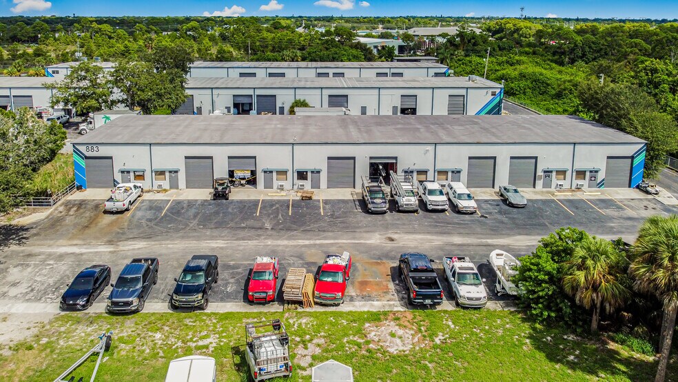 More Photos Of 895 NE Dixie Hwy, Jensen Beach Unknown For Lease