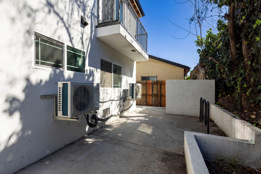 More Photos Of 3468 W 71st St, Los Angeles Apartments For Sale