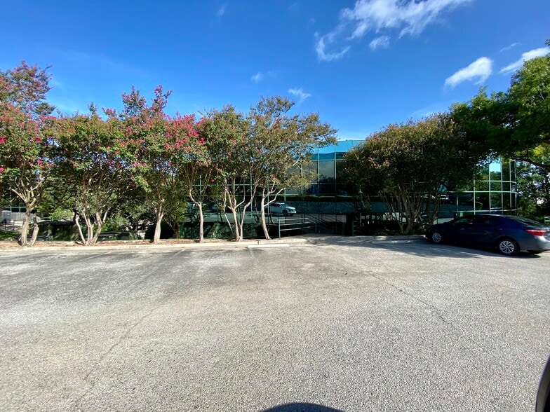 More Photos Of 4242 Medical Dr, San Antonio Unknown For Lease