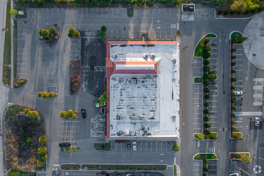 More Photos Of 7516 W Irlo Bronson Memorial Hwy, Kissimmee General Retail For Sale