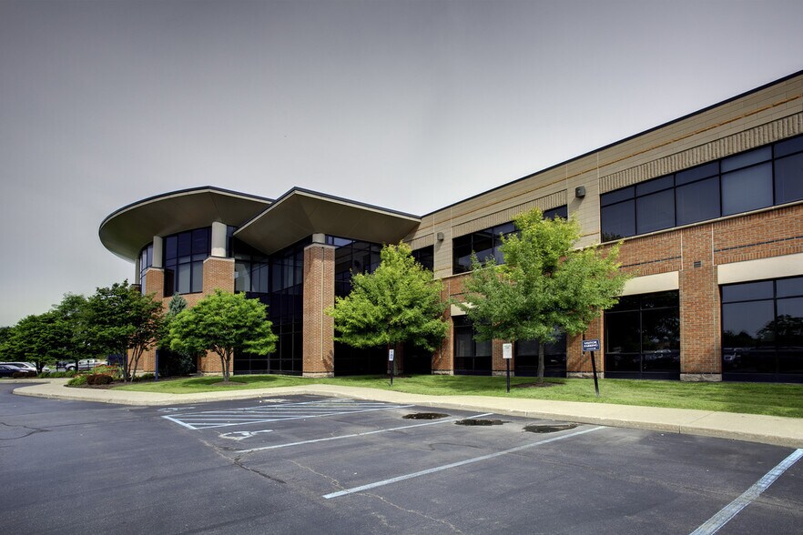 Primary Photo Of 6400 Main St, Williamsville Office For Lease