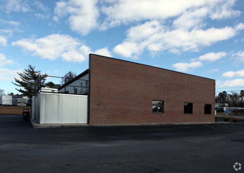 More Photos Of 1322 National Hwy, Thomasville Restaurant For Sale