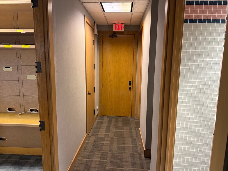 More Photos Of 2700 NW 43rd St, Gainesville Office For Lease