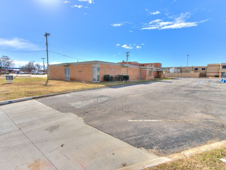More Photos Of 5835 S Pennsylvania Ave, Oklahoma City Medical For Sale