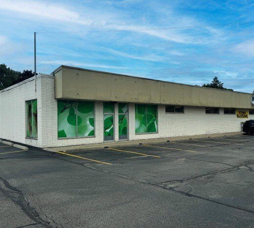 More Photos Of 28326-28350 S River Rd, Harrison Township Freestanding For Lease