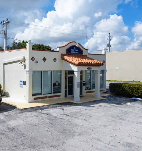 More Photos Of 800 Park Ave, West Palm Beach Storefront Retail Office For Sale
