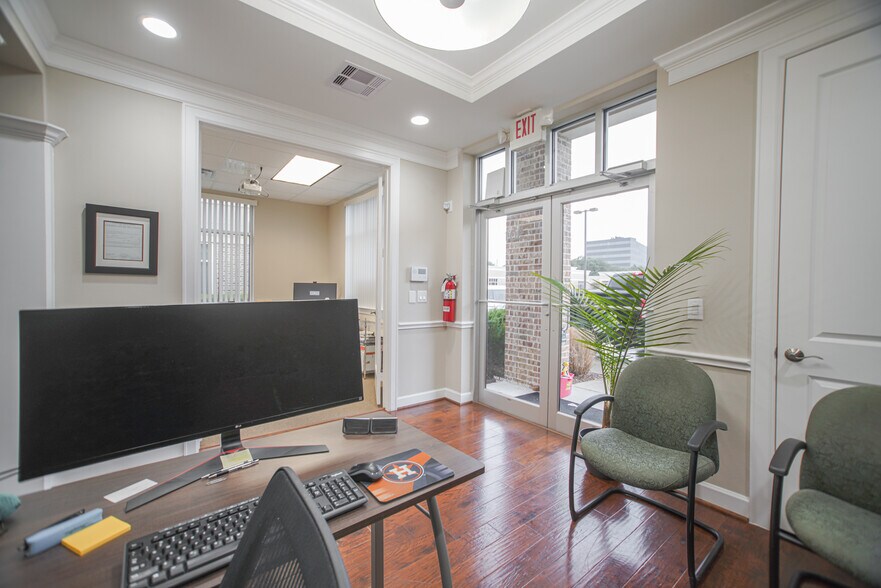 More Photos Of 16000 Park Ten Pl, Houston Office For Lease