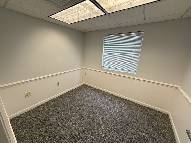 More Photos Of 415 S Babcock St, Melbourne Office For Lease