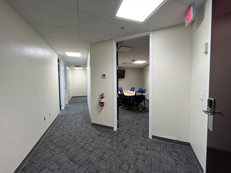 More Photos Of 13099 S Cleveland Ave, Fort Myers Office For Lease