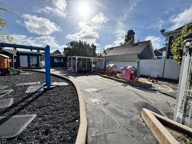 More Photos Of 272 S Glassell St, Orange Schools For Lease