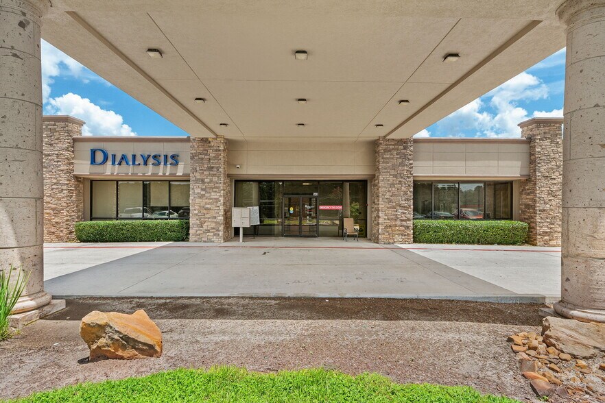 Primary Photo Of 540 Interstate 45 S, Huntsville Medical For Lease