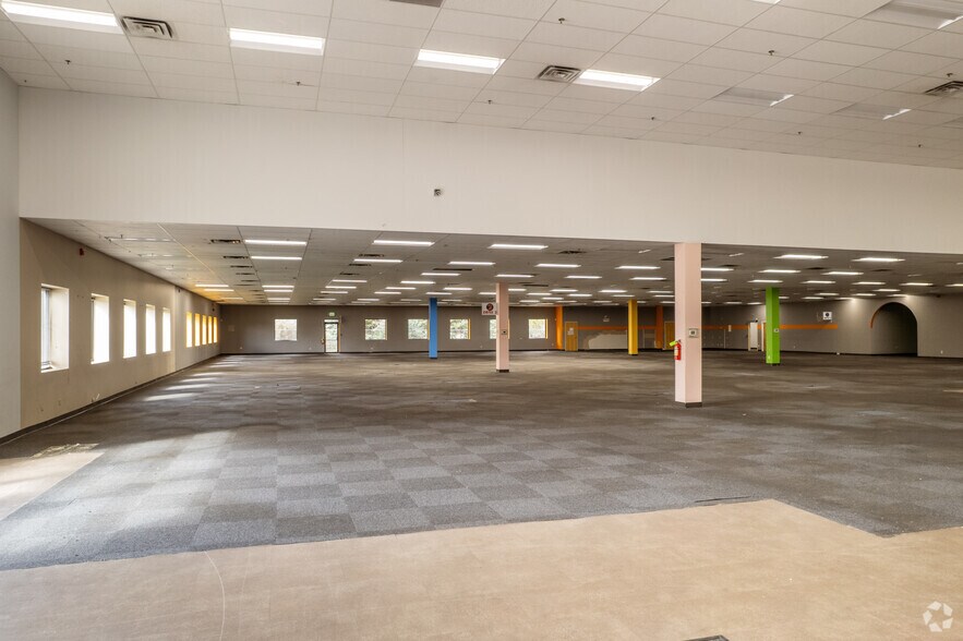 More Photos Of 4401 Innovation Dr, Fort Collins Light Distribution For Sale