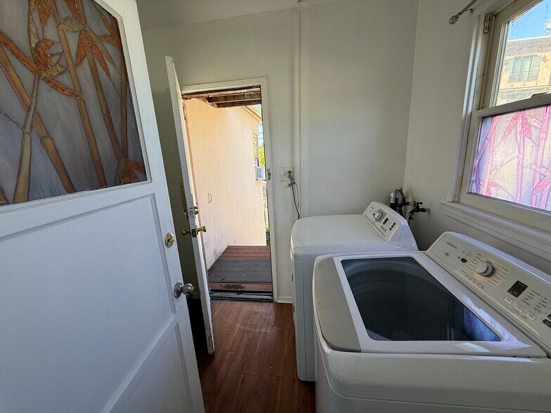 More Photos Of 4343 Laurel Canyon Blvd, Studio City Office For Lease