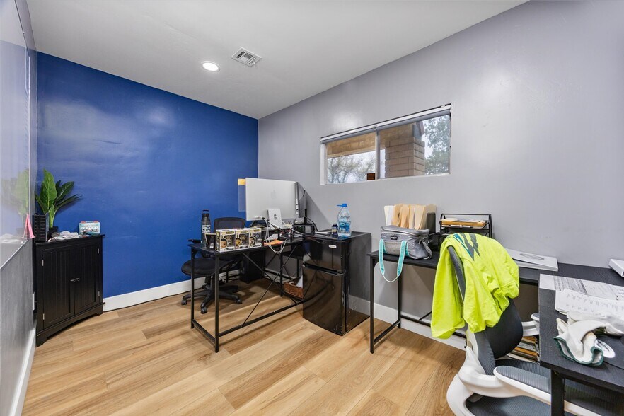 More Photos Of 9831 Rosedale Hwy, Bakersfield Office For Sale