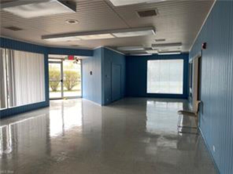 More Photos Of 46635 Y And O Rd, East Liverpool Bank For Sale