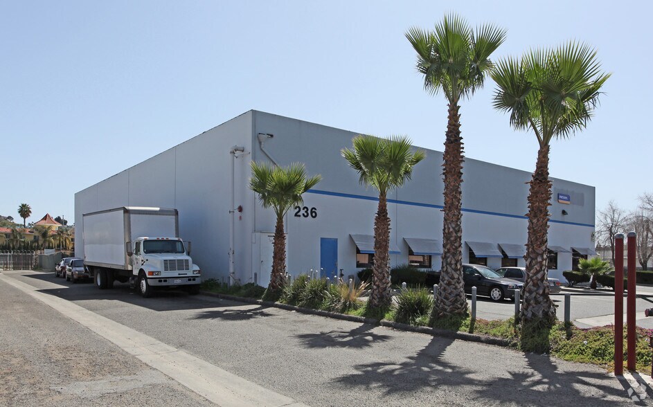 More Photos Of 236 N Hale Ave, Escondido Warehouse For Lease
