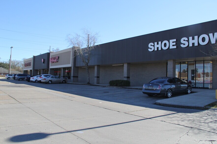 More Photos Of 200 N Airline Hwy, Gonzales Unknown For Lease