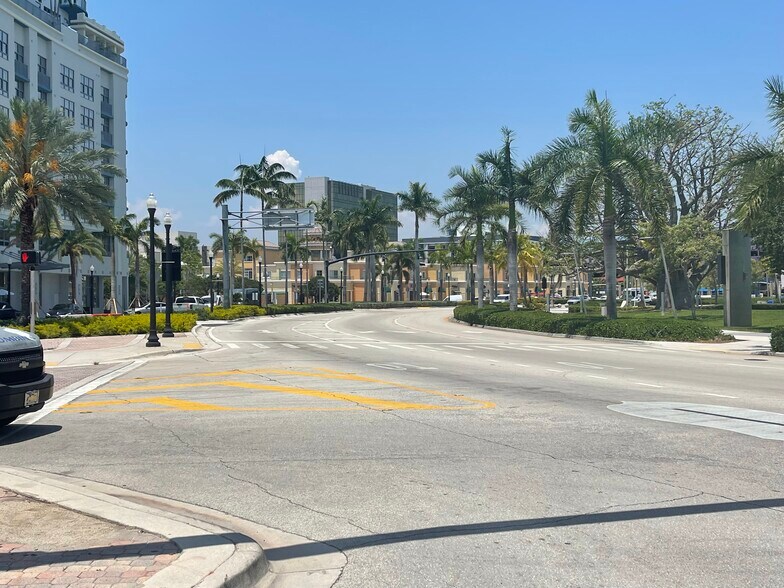 More Photos Of 1820 S Young Cir, Hollywood Restaurant For Sale