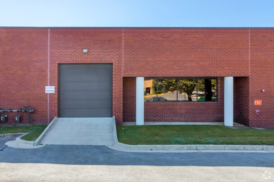 More Photos Of 15870-15892 Gaither Dr, Gaithersburg Light Manufacturing For Lease