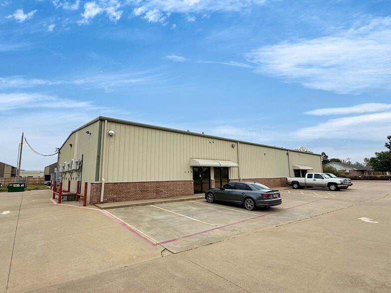 Primary Photo Of 395 W K Pl, Jenks Service For Lease