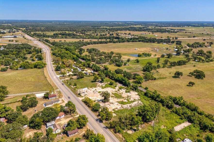 More Photos Of 1332 Cameron Ave, Rockdale Trailer Camper Park For Sale