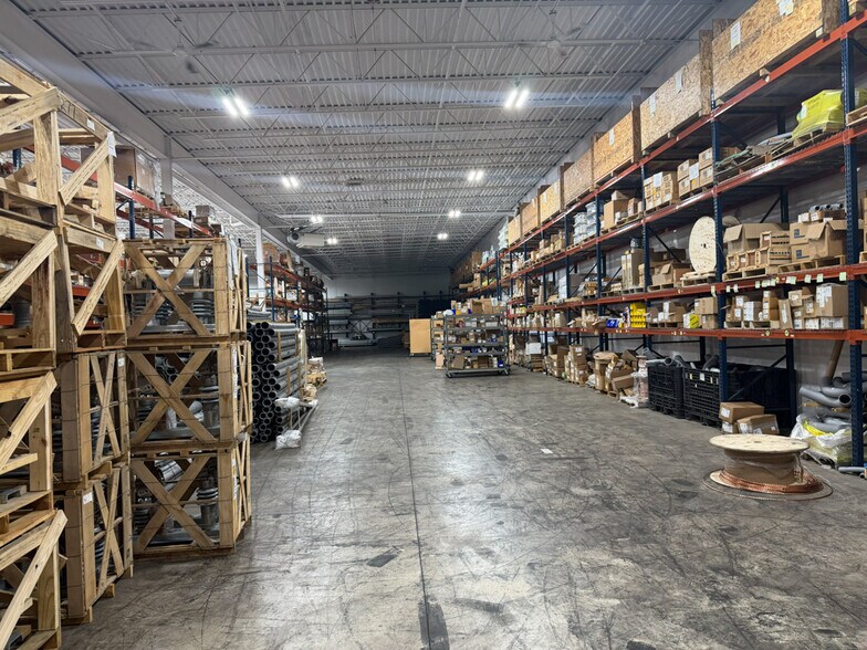 More Photos Of 4901 Prime Pky, McHenry Warehouse For Sale