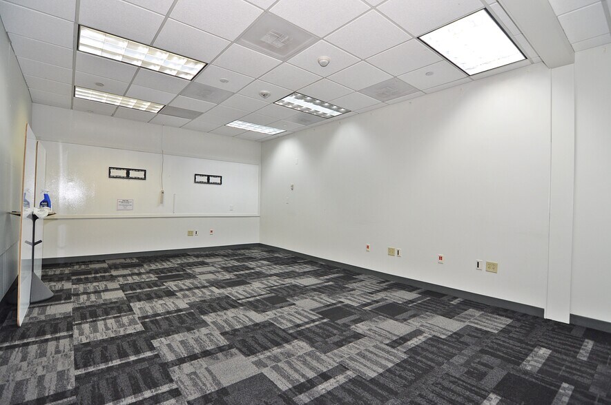 More Photos Of 1892 Preston White Dr, Reston Medical For Lease