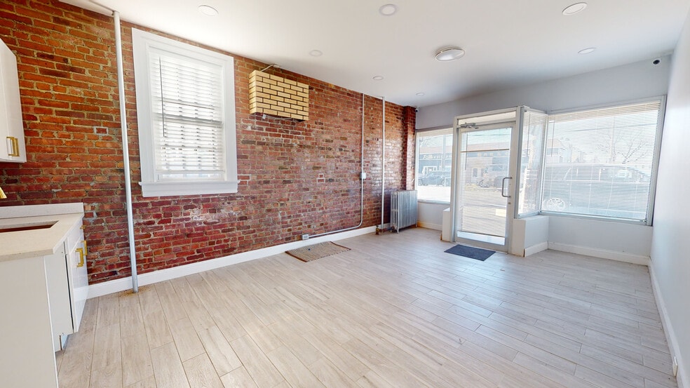 More Photos Of 3707 E Tremont Ave, Bronx Apartments For Lease