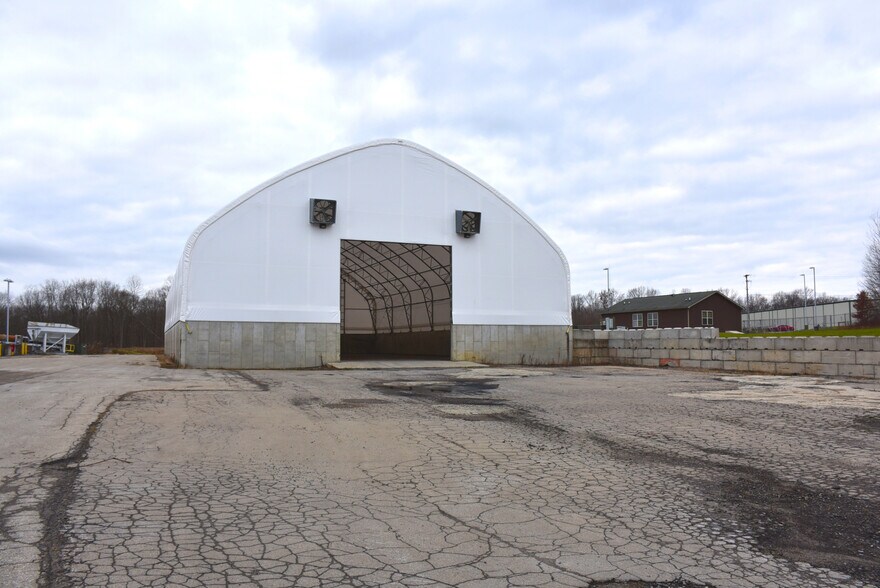 More Photos Of 105 McQuiston Dr, Jackson Center Industrial For Sale