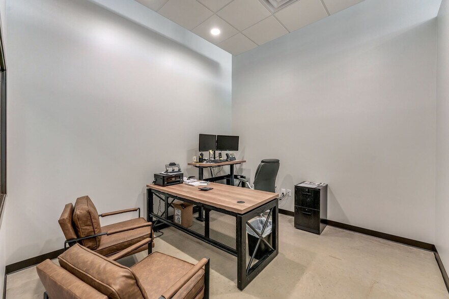 More Photos Of 17516 Matany Rd, Justin Office For Lease