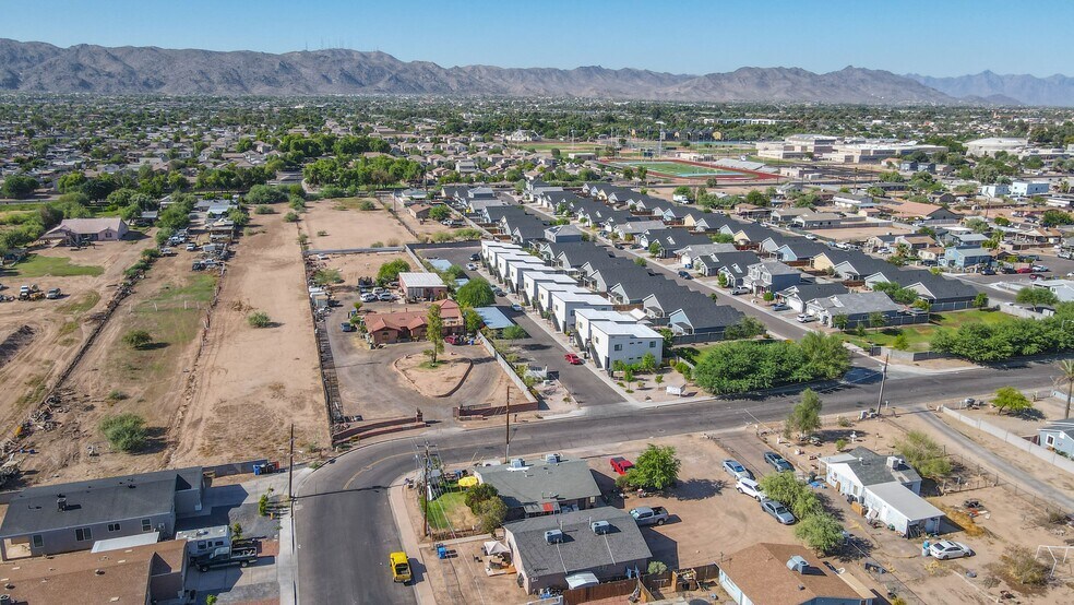 More Photos Of 1135 E Chipman Rd, Phoenix Apartments For Sale