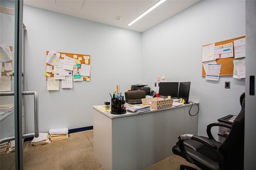 More Photos Of 200 Atlantic Ave, Oceanside Office For Sale