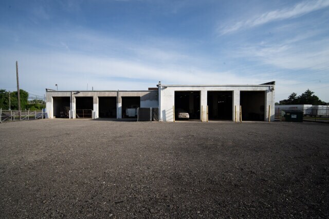 More Photos Of 232 Ferdinand St, Detroit Truck Terminal For Sale