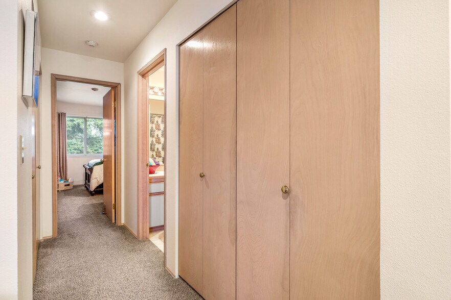 More Photos Of 5911 200th St SW, Lynnwood Apartments For Sale