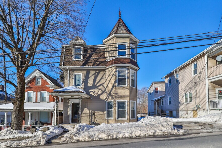 More Photos Of 38 W Central Ave, Bangor Apartments For Sale