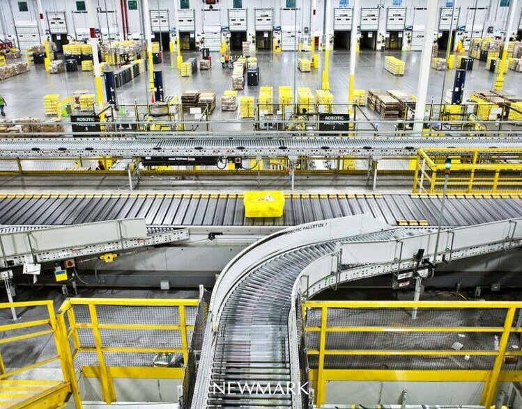 More Photos Of 100 Mazzeo Dr, Randolph Distribution For Lease