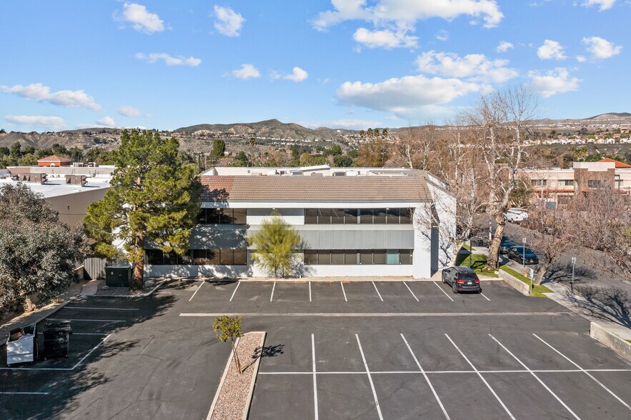 More Photos Of 27141 Hidaway Ave, Canyon Country Medical For Lease