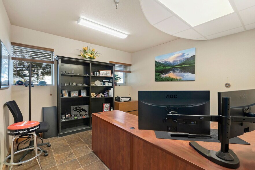 More Photos Of 5740 Boeing Dr, Loveland Warehouse For Sale