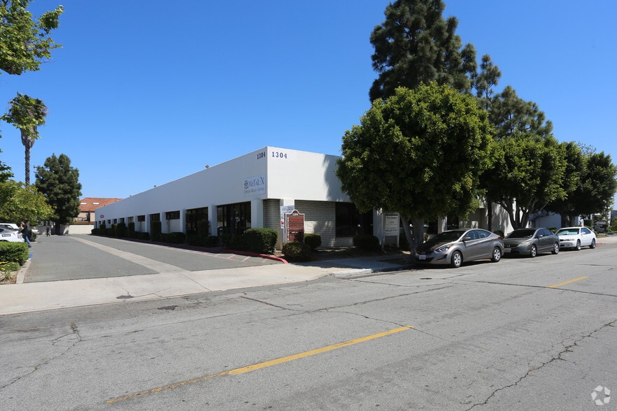More Photos Of 1304 Logan Ave, Costa Mesa Warehouse For Lease