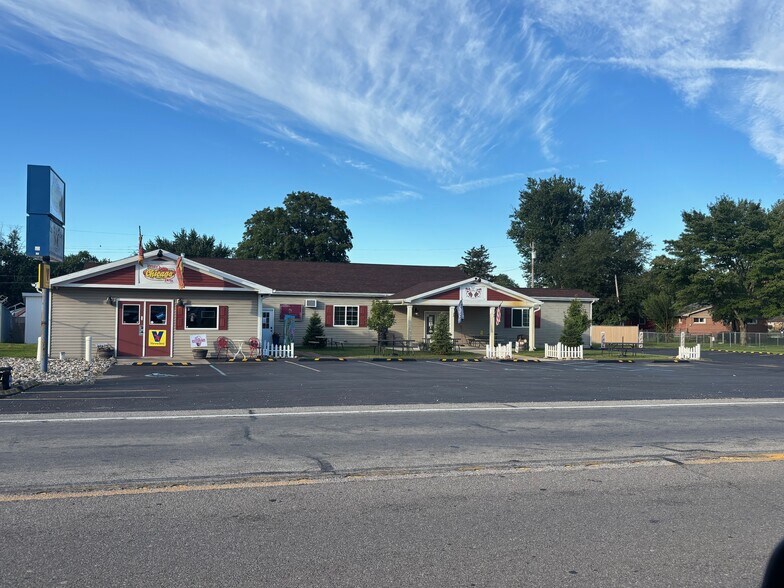 More Photos Of 12150 N US Highway 421, Monticello General Retail For Sale