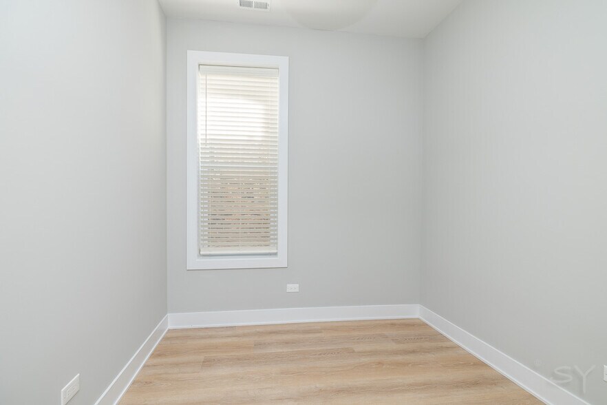 More Photos Of 3039 W 19th St, Chicago Apartments For Sale
