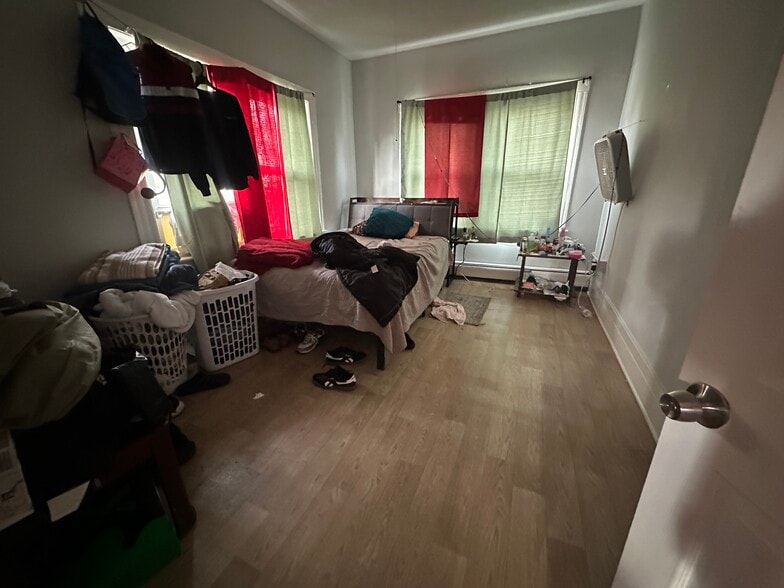 More Photos Of 75 Clark St, New Britain Apartments For Sale
