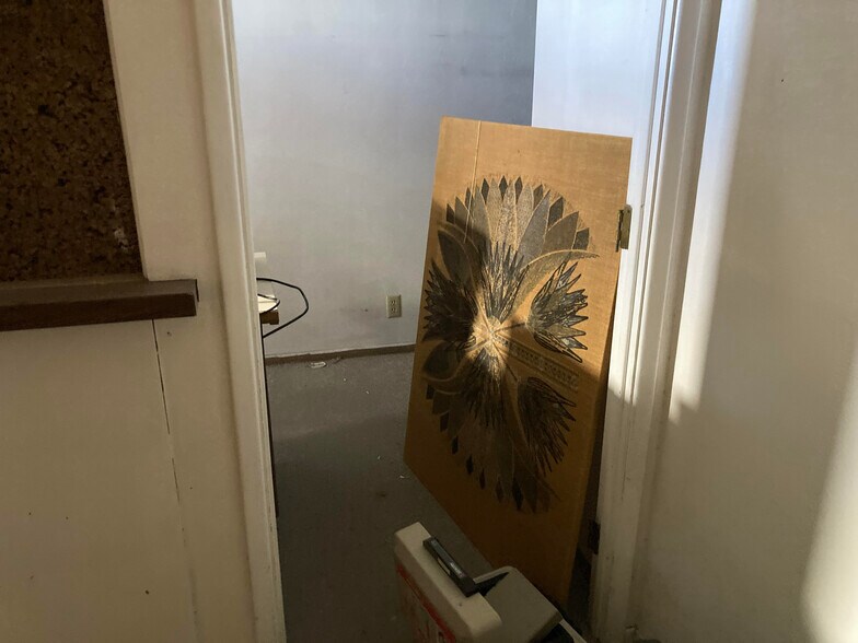 More Photos Of 8230 E Broadway Blvd, Tucson Medical For Sale