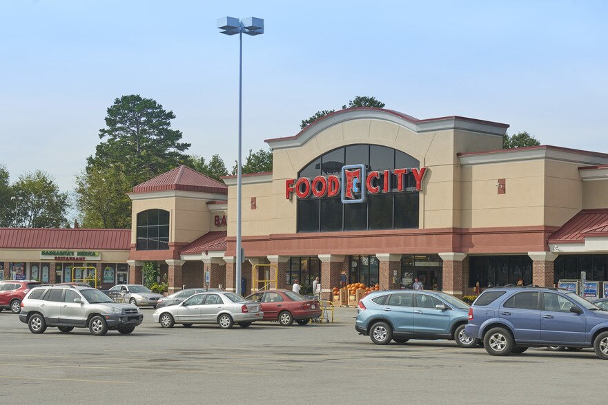 More Photos Of 2119-2139 E Broadway Ave, Maryville Unknown For Lease