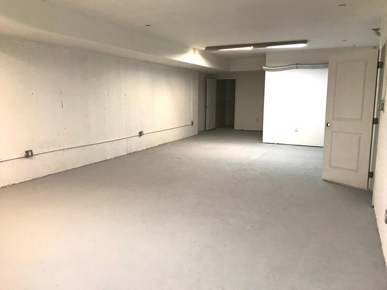 More Photos Of 42-61 Hunter St, Long Island City Apartments For Lease