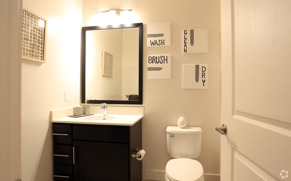 More Photos Of 515 West Ave, Norwalk Unknown For Lease