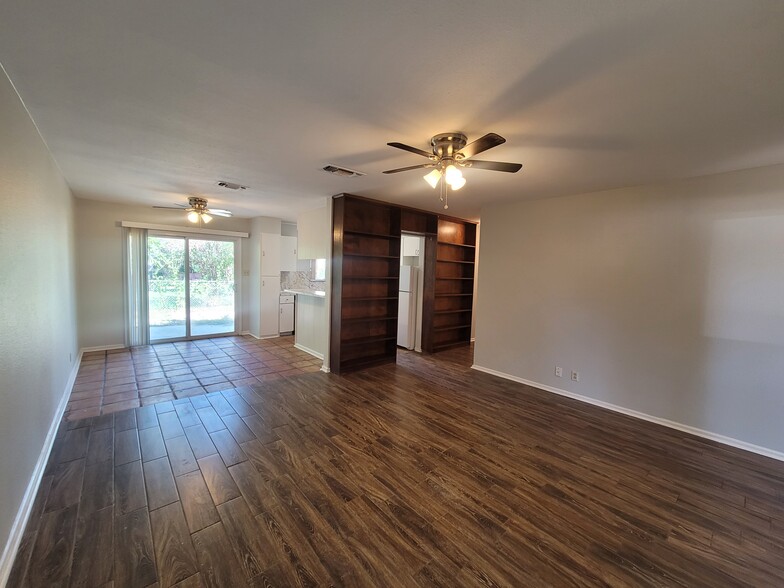 More Photos Of 521 Southtrail Dr, San Antonio Multifamily For Sale