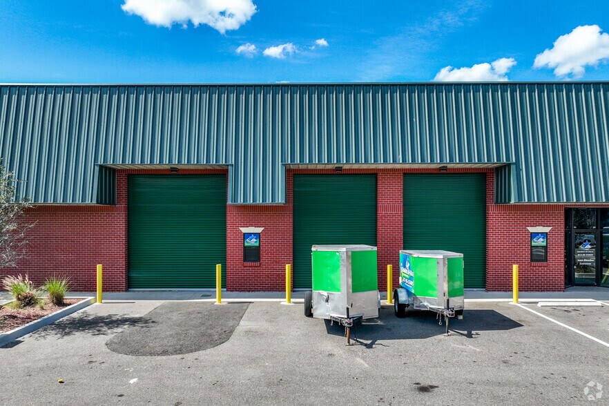 More Photos Of 13347 W Hillsborough Ave, Tampa Warehouse For Lease